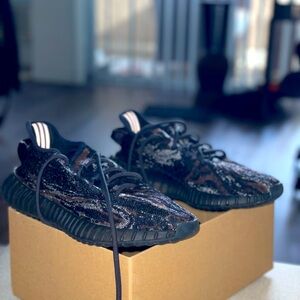 Yeezy Boost 350 V2 'MX Rock' 
Black/brown
UK Size 5 which is US size 7